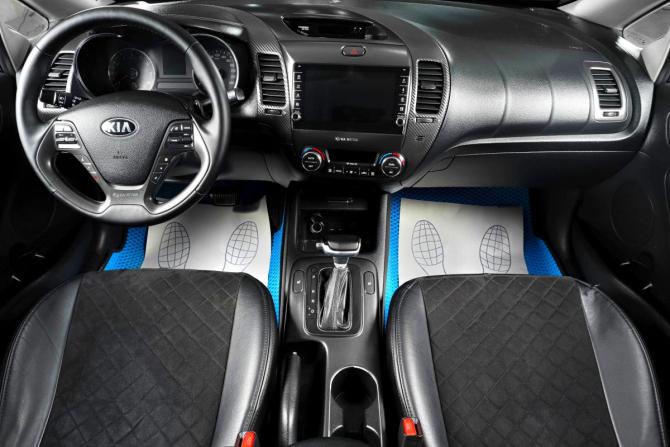 Kia Cerato III с пробегом 2013 года, цена 1 359 000 рублей, 245000 км, седан, Автокод Объявления