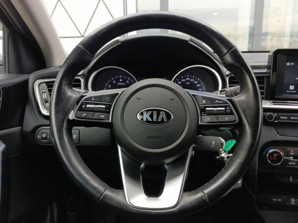 Kia Ceed III с пробегом 2018 года, цена 1 689 000 рублей, 95260 км, хэтчбек, Автокод Объявления