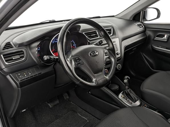 Kia Rio III Рестайлинг с пробегом 2017 года, цена 1 300 000 рублей, 78200 км, седан, Автокод Объявления