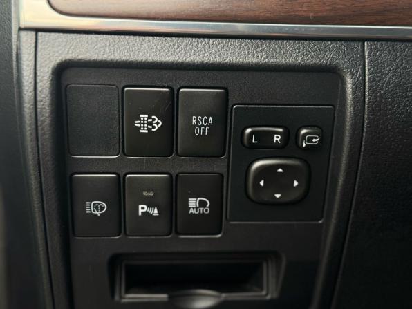 Toyota Land Cruiser 200 Series Рестайлинг 2 с пробегом 2016 года, цена 4 600 000 рублей, 195913 км, внедорожник, Автокод Объявления