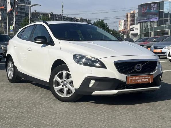 Volvo V40 II с пробегом 2013 года, цена 850 000 рублей, 328000 км, хэтчбек, Автокод Объявления