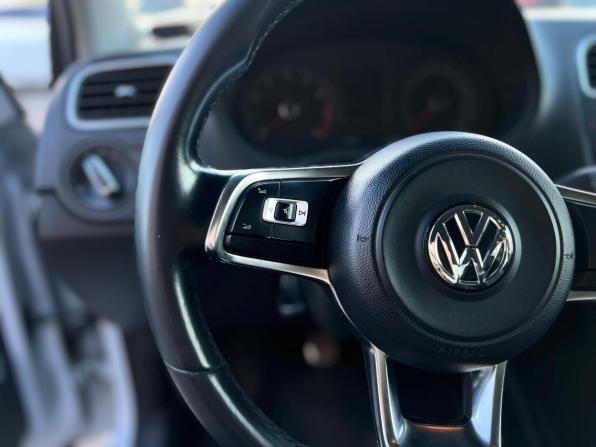 Volkswagen Polo V Рестайлинг с пробегом 2018 года, цена 1 100 000 рублей, 257359 км, седан, Автокод Объявления