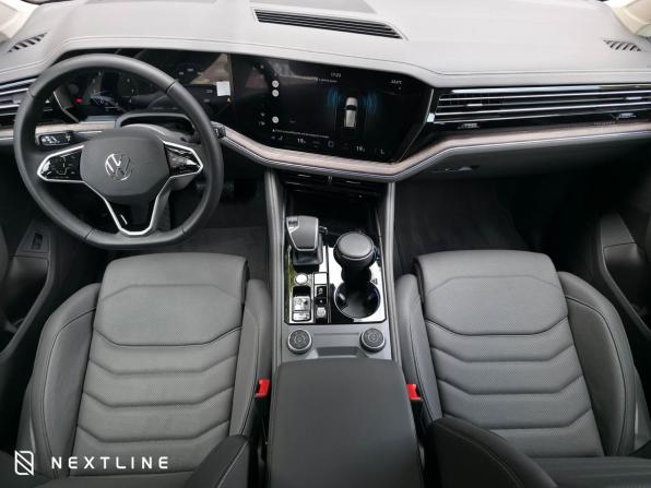 Новый Volkswagen Touareg III Рестайлинг 2025 года, цена 8 390 000 рублей, внедорожник, Автокод Объявления