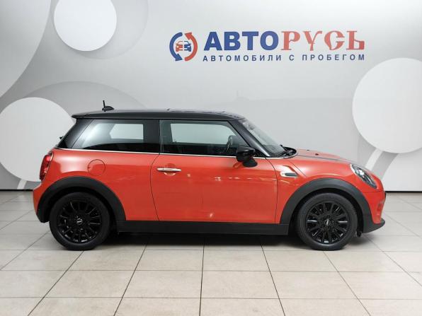 Mini Hatch III (F55/F56) Рестайлинг с пробегом 2019 года, цена 1 698 000 рублей, 143151 км, хэтчбек, Автокод Объявления