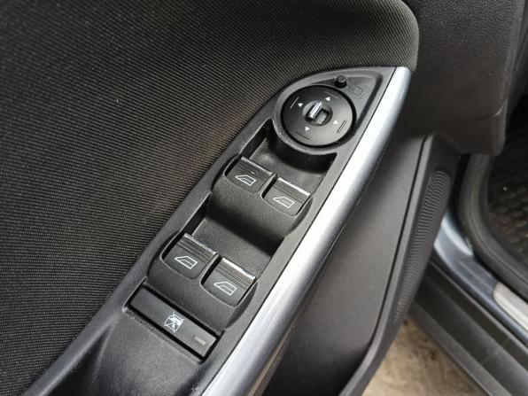 Ford Focus III с пробегом 2012 года, цена 749 000 рублей, 327631 км, универсал, Автокод Объявления