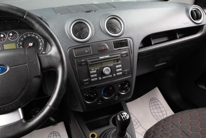 Ford Fusion I с пробегом 2007 года, цена 389 000 рублей, 209200 км, хэтчбек, Автокод Объявления