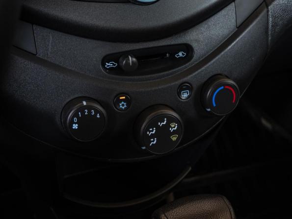 Chevrolet Spark III с пробегом 2012 года, цена 785 000 рублей, 61754 км, хэтчбек, Автокод Объявления