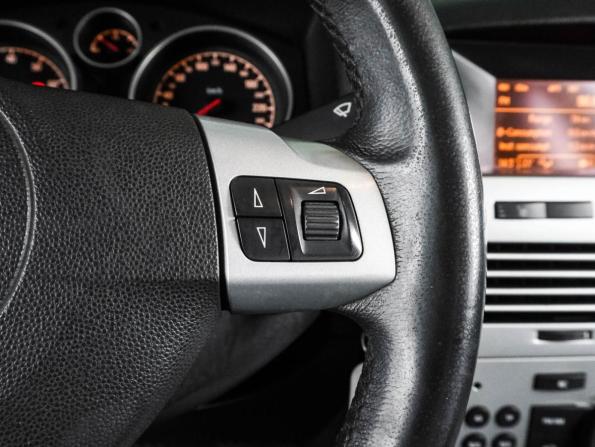 Opel Astra H Рестайлинг с пробегом 2011 года, цена 634 000 рублей, 122140 км, хэтчбек, Автокод Объявления