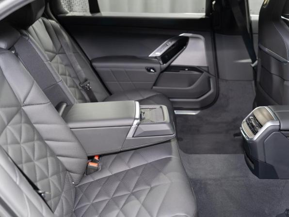 Новый BMW 7 серии VII (G70) 2025 года, цена 17 290 000 рублей, седан, Автокод Объявления