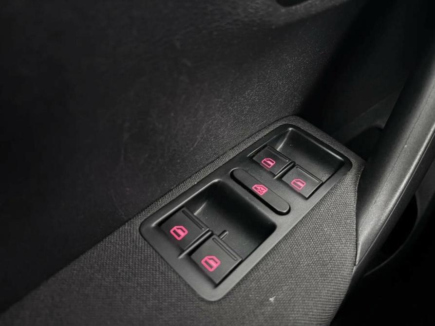 Volkswagen Polo V Рестайлинг Псков  - изображение 17