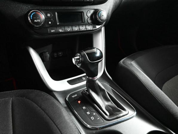 Kia Ceed II Рестайлинг с пробегом 2018 года, цена 1 375 000 рублей, 158929 км, хэтчбек, Автокод Объявления