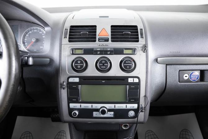 Volkswagen Touran I Рестайлинг с пробегом 2008 года, цена 799 000 рублей, 528635 км, компактвэн, Автокод Объявления