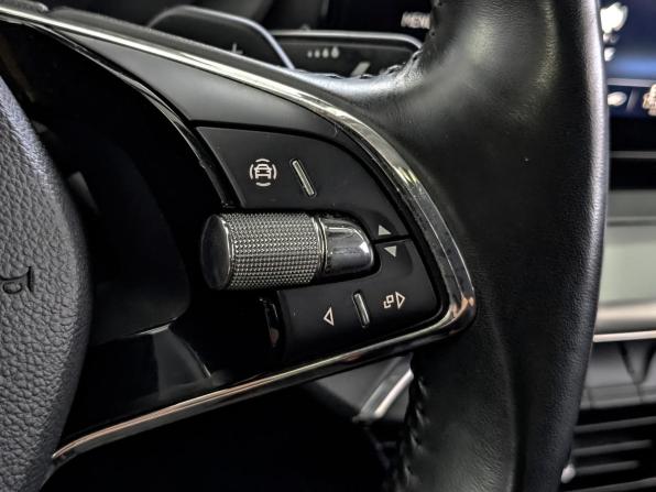 Skoda Octavia IV (A8) с пробегом 2021 года, цена 1 450 000 рублей, 351430 км, лифтбек, Автокод Объявления