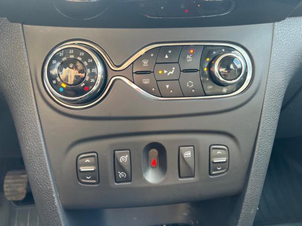 Renault Logan II с пробегом 2014 года, цена 698 000 рублей, 116105 км, седан, Автокод Объявления