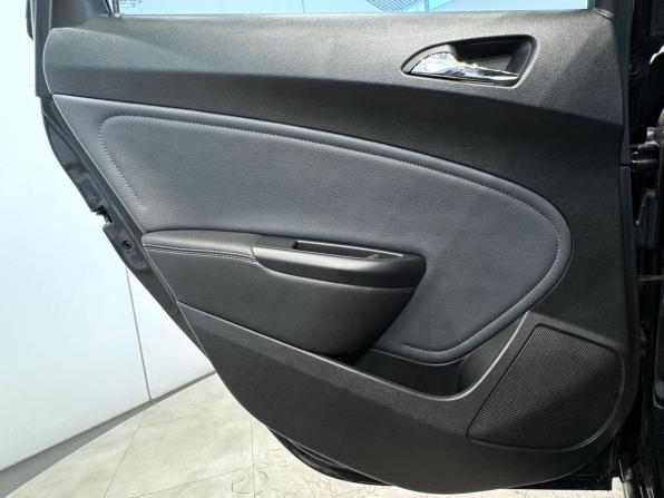 Opel Astra J Рестайлинг с пробегом 2012 года, цена 810 000 рублей, 193965 км, седан, Автокод Объявления