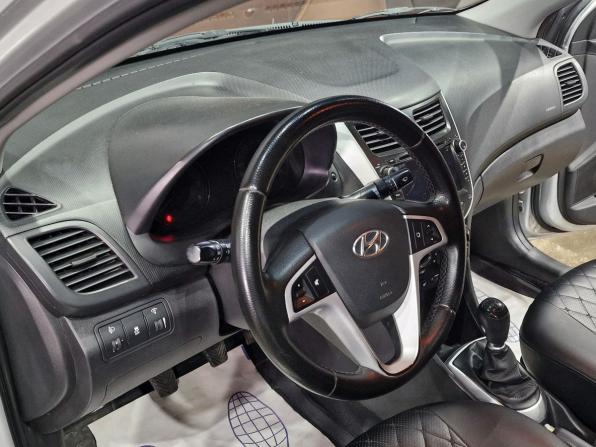Hyundai Solaris I с пробегом 2012 года, цена 770 000 рублей, 173456 км, седан, Автокод Объявления
