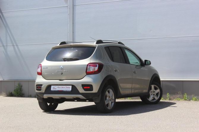 Renault Sandero II с пробегом 2018 года, цена 1 017 000 рублей, 130580 км, хэтчбек, Автокод Объявления