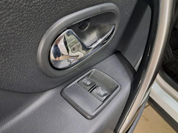 Renault Sandero II с пробегом 2015 года, цена 805 000 рублей, 116370 км, хэтчбек, Автокод Объявления
