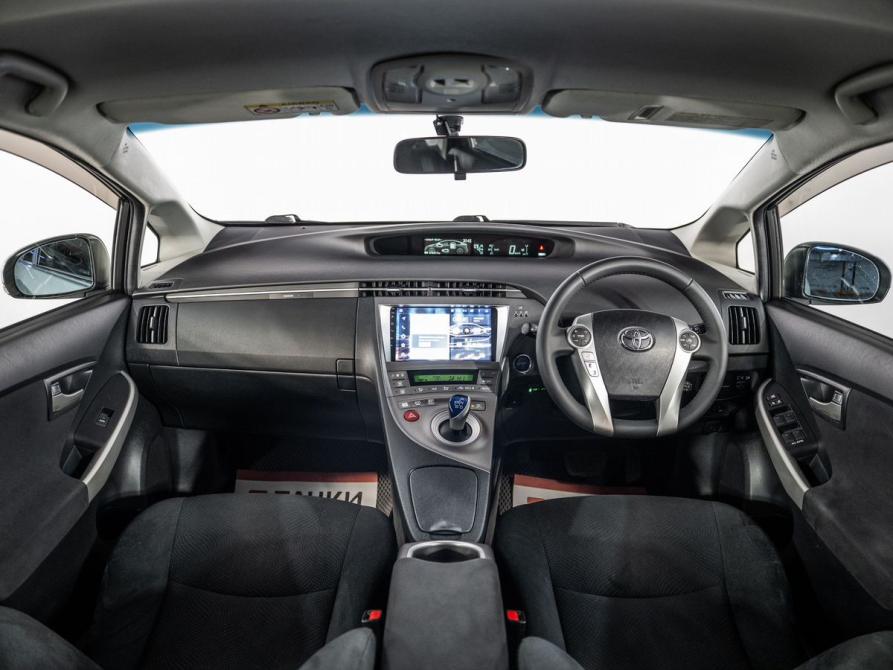 Toyota Prius III Рестайлинг (XW30) Иркутск  - изображение 8