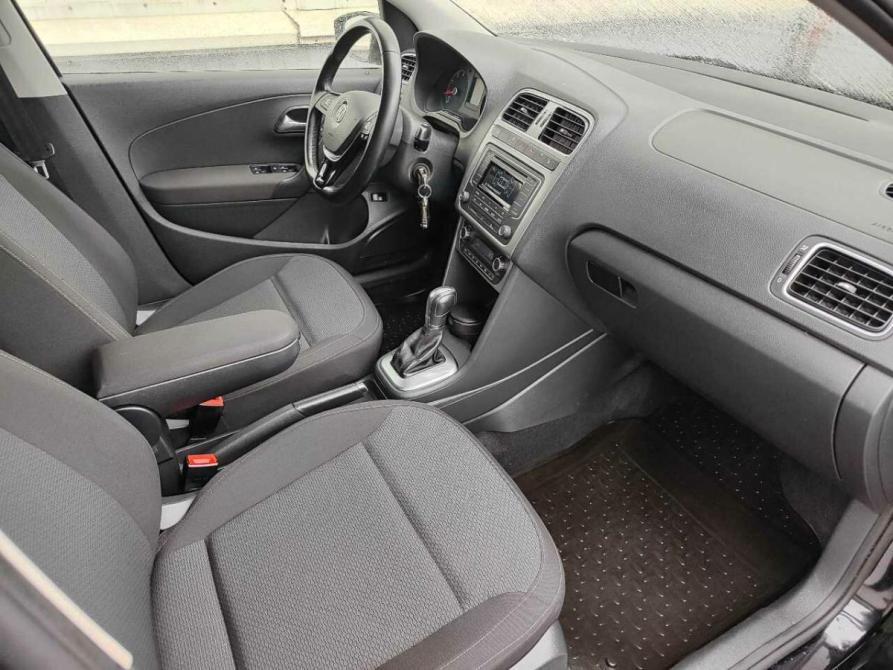 Volkswagen Polo V Рестайлинг Санкт-Петербург  - изображение 9