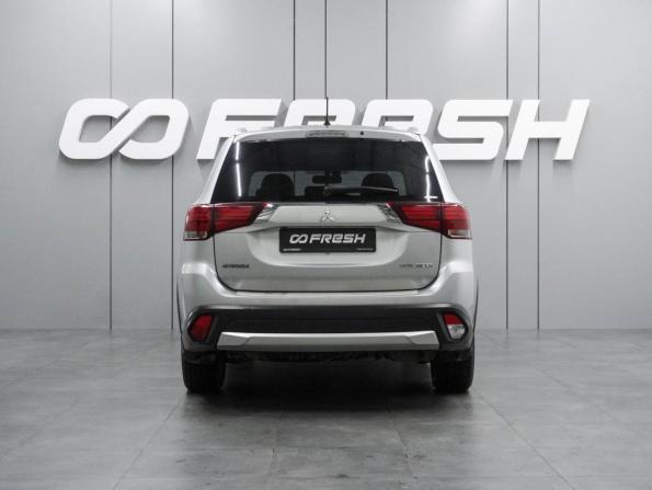 Mitsubishi Outlander III Рестайлинг 2 с пробегом 2016 года, цена 1 599 000 рублей, 222234 км, внедорожник, Автокод Объявления