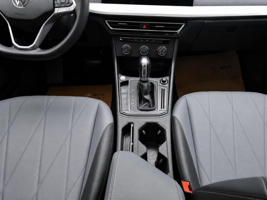 Volkswagen Lavida III Рестайлинг Ростов-на-Дону  - изображение 6