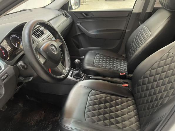 Skoda Rapid I с пробегом 2015 года, цена 925 000 рублей, 168053 км, лифтбек, Автокод Объявления