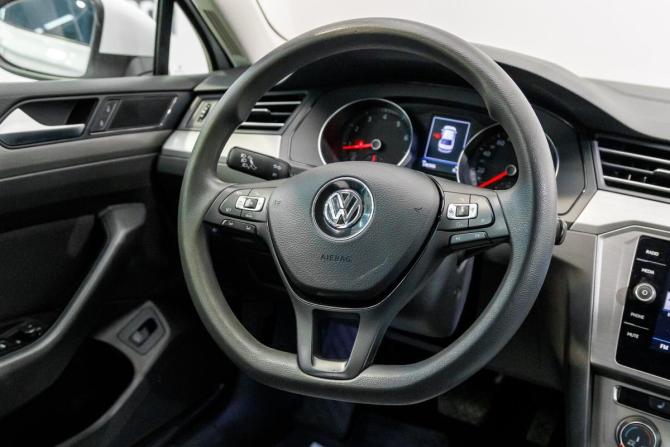 Volkswagen Passat B8 с пробегом 2018 года, цена 1 529 000 рублей, 146890 км, седан, Автокод Объявления