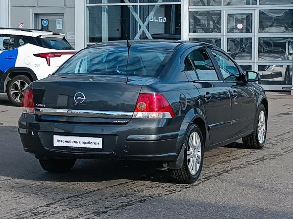 Opel Astra H Рестайлинг с пробегом 2012 года, цена 646 000 рублей, 110000 км, седан, Автокод Объявления