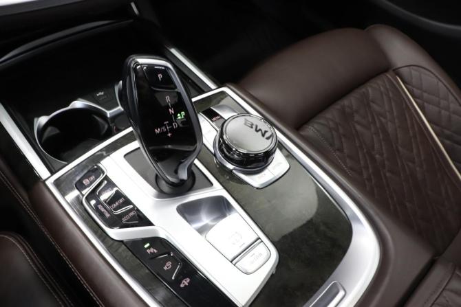 BMW 7 серии VI (G11/G12) Рестайлинг с пробегом 2021 года, цена 6 990 000 рублей, 79715 км, седан, Автокод Объявления