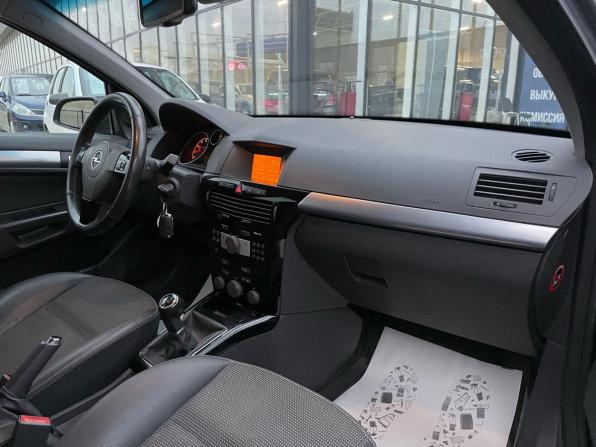 Opel Astra H Рестайлинг с пробегом 2012 года, цена 570 000 рублей, 310000 км, универсал, Автокод Объявления