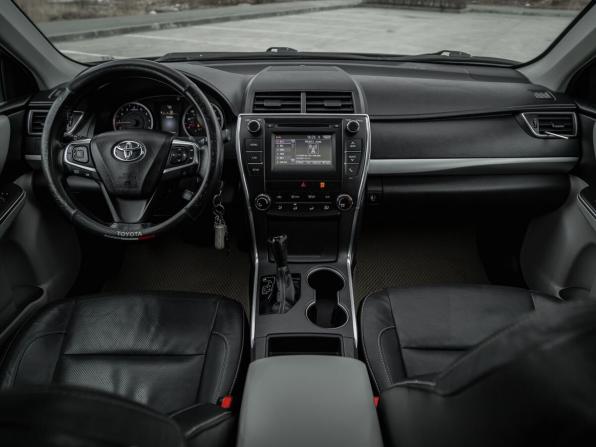 Toyota Camry VII (XV50) Рестайлинг с пробегом 2016 года, цена 1 665 000 рублей, 182000 км, седан, Автокод Объявления