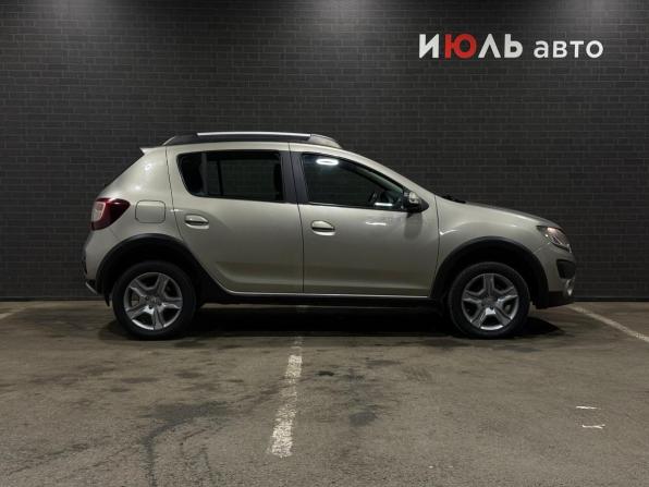 Renault Sandero II с пробегом 2016 года, цена 930 000 рублей, 154480 км, хэтчбек, Автокод Объявления