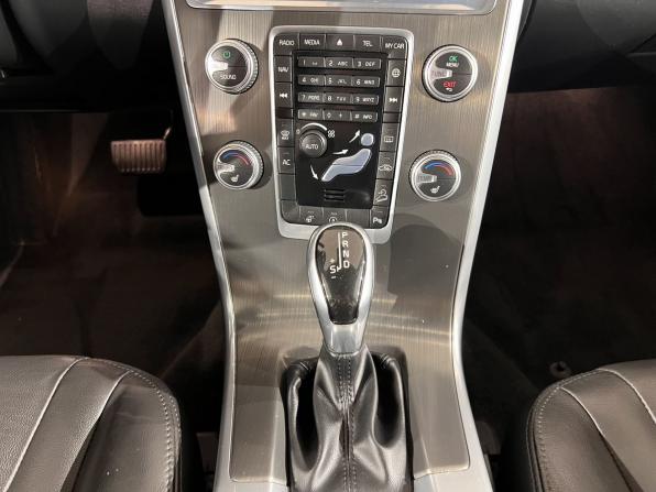 Volvo XC60 I Рестайлинг с пробегом 2015 года, цена 1 999 000 рублей, 211281 км, внедорожник, Автокод Объявления