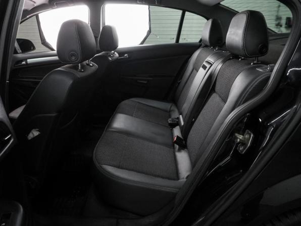 Opel Astra H Рестайлинг с пробегом 2010 года, цена 899 000 рублей, 105864 км, седан, Автокод Объявления