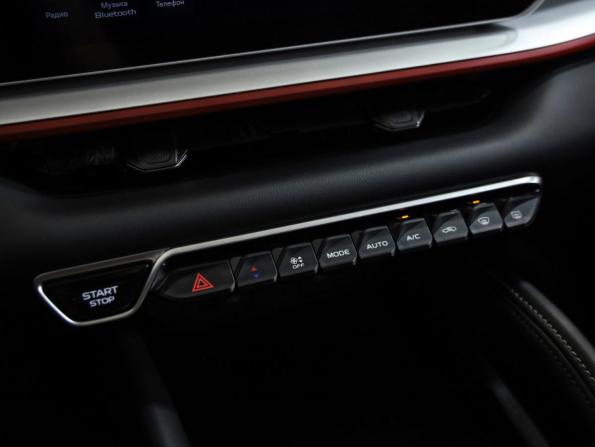 Geely Coolray I Рестайлинг с пробегом 2023 года, цена 1 989 000 рублей, 38827 км, внедорожник, Автокод Объявления