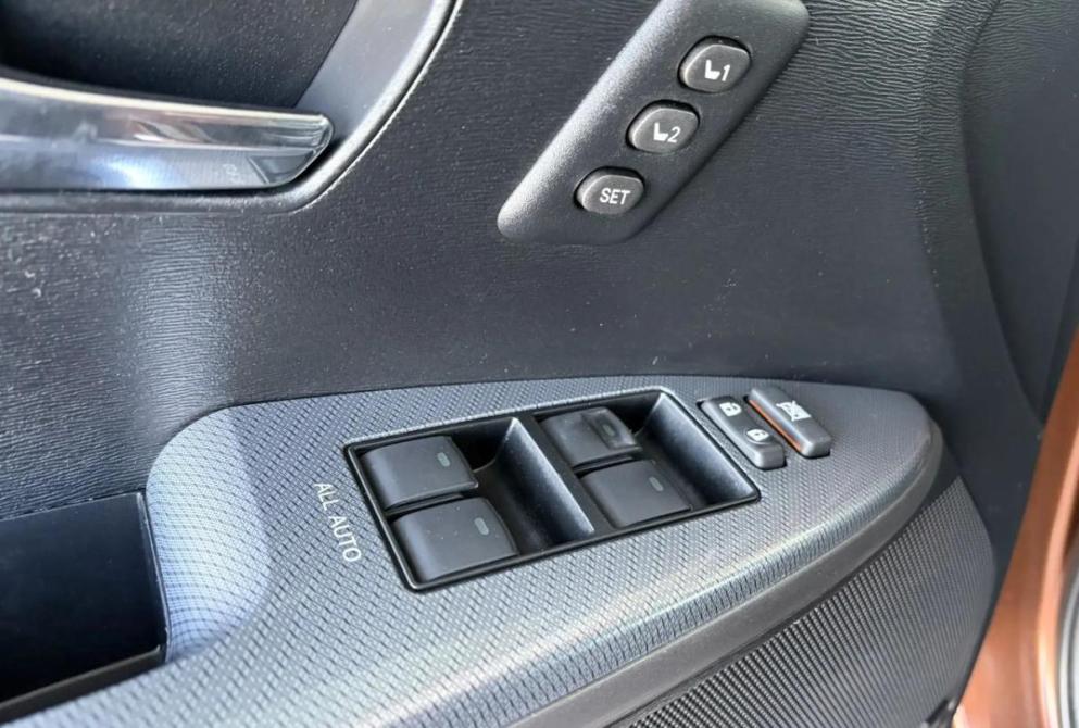 Toyota Venza I Рестайлинг Киров  - изображение 16