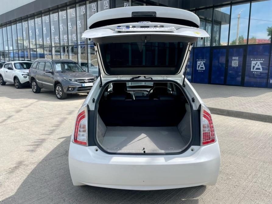 Toyota Prius III Рестайлинг (XW30) Краснодар  - изображение 5