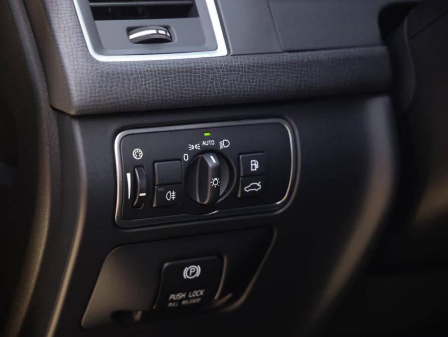 Volvo XC60 I Рестайлинг Санкт-Петербург  - изображение 22