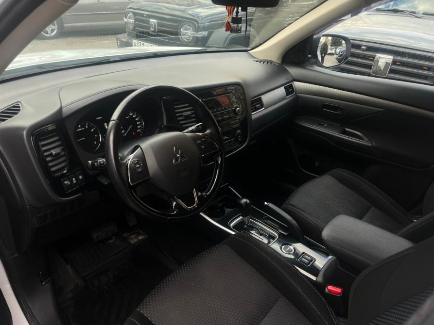 Mitsubishi Outlander III Рестайлинг 2 Санкт-Петербург  - изображение 7