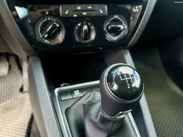 Volkswagen Jetta VI Рестайлинг с пробегом 2015 года, цена 1 099 000 рублей, 97159 км, седан, Автокод Объявления