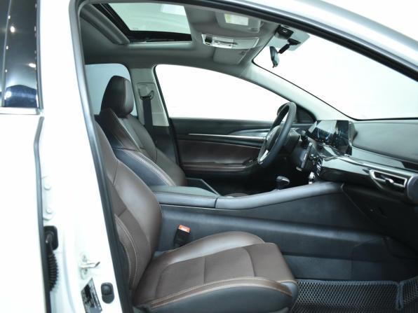 Changan Eado Plus с пробегом 2023 года, цена 1 620 000 рублей, 25990 км, седан, Автокод Объявления
