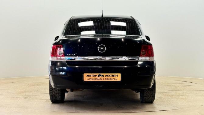 Opel Astra H Рестайлинг с пробегом 2011 года, цена 675 000 рублей, 120095 км, седан, Автокод Объявления