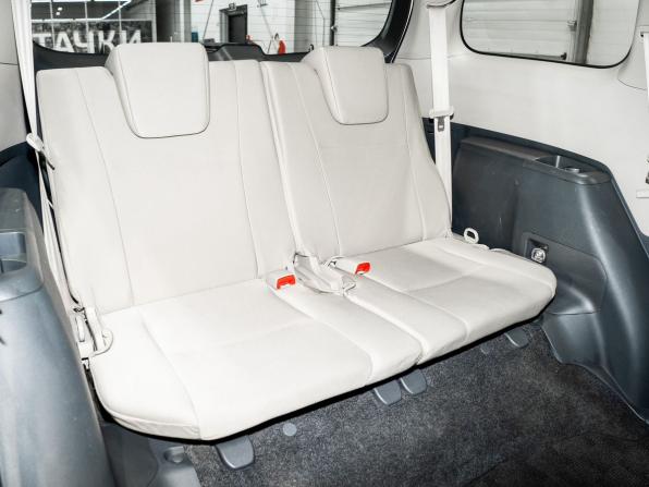 Toyota Wish II с пробегом 2010 года, цена 1 320 000 рублей, 105309 км, минивэн, Автокод Объявления