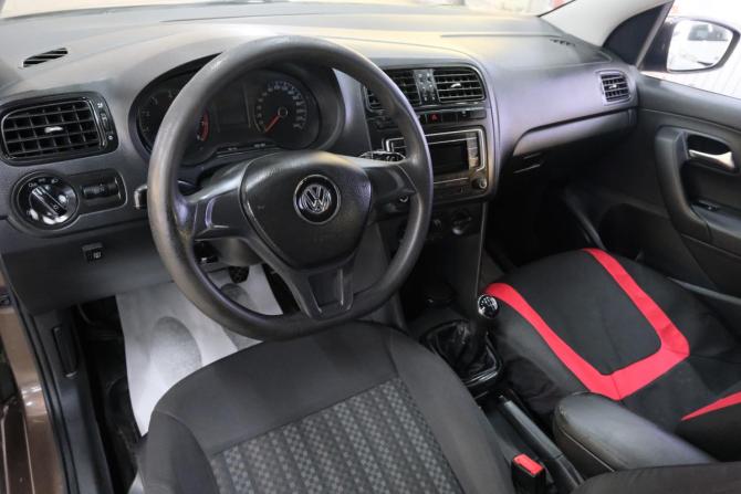 Volkswagen Polo V Рестайлинг с пробегом 2019 года, цена 799 000 рублей, 300217 км, седан, Автокод Объявления