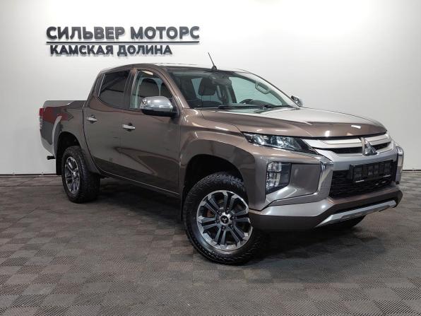 Mitsubishi L200 V Рестайлинг с пробегом 2019 года, цена 2 250 000 рублей, 151573 км, пикап, Автокод Объявления
