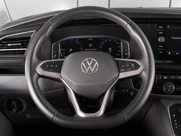 Volkswagen Caravelle T6 Рестайлинг с пробегом 2023 года, цена 7 650 000 рублей, 8474 км, минивэн, Автокод Объявления