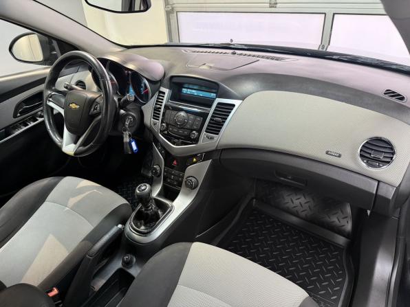 Chevrolet Cruze I с пробегом 2012 года, цена 770 000 рублей, 200319 км, хэтчбек, Автокод Объявления