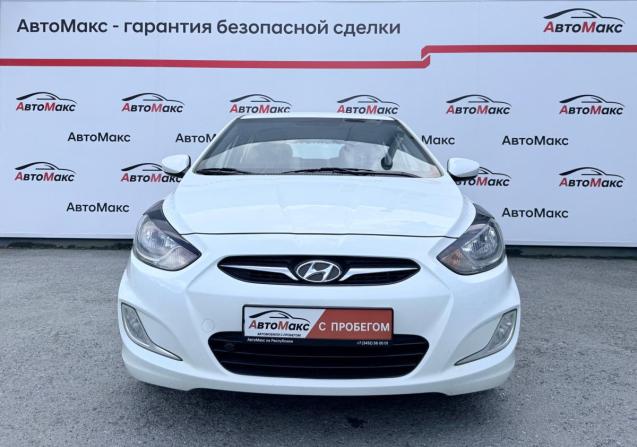 Hyundai Solaris I с пробегом 2013 года, цена 590 000 рублей, 240143 км, хэтчбек, Автокод Объявления