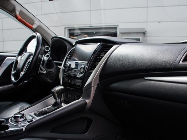 Mitsubishi Pajero Sport III с пробегом 2018 года, цена 2 649 000 рублей, 232571 км, внедорожник, Автокод Объявления